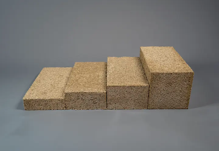 Les quatre épaisseurs de blocs MULTICHANVRE : 10, 15, 20 et 30 cm